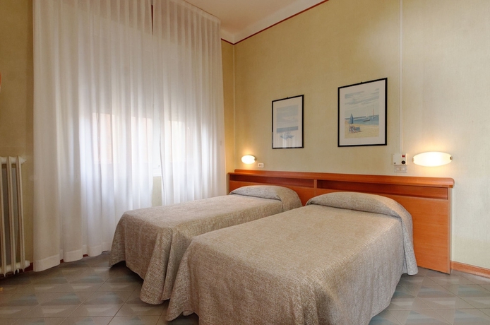 Imagen de la habitación del Hotel Ravenna. Foto 14