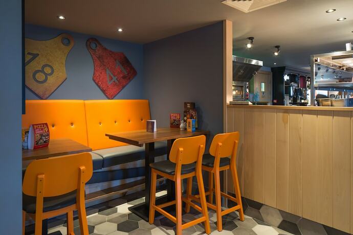 Imagen general del Hotel Raven's Cliff, Motherwell by Marston\'s Inns. Foto 5