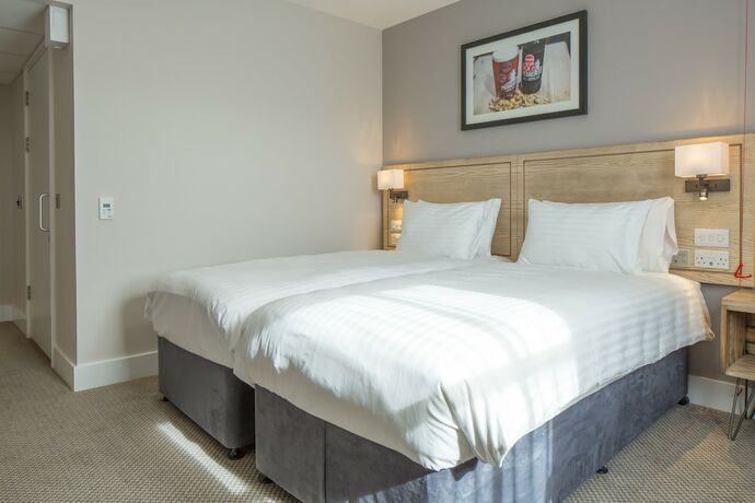 Imagen de la habitación del Hotel Raven's Cliff, Motherwell by Marston\'s Inns. Foto 17