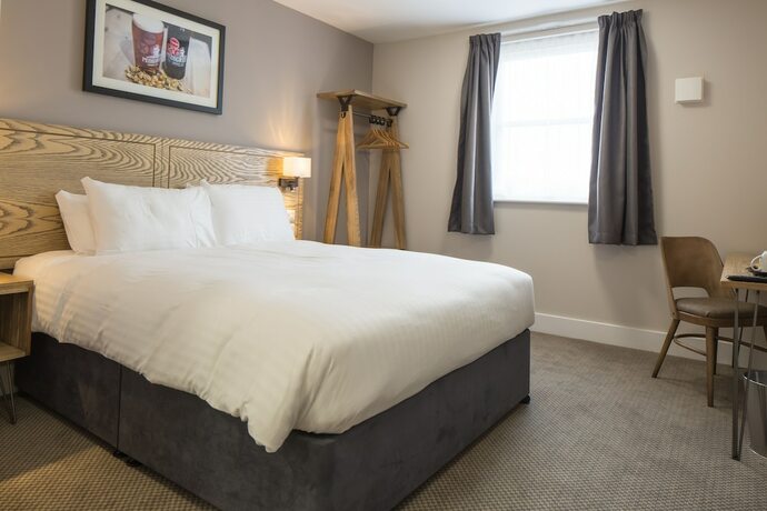 Imagen de la habitación del Hotel Raven's Cliff, Motherwell by Marston\'s Inns. Foto 18