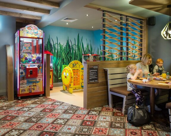 Imagen general del Hotel Raven's Cliff, Motherwell by Marston\'s Inns. Foto 10