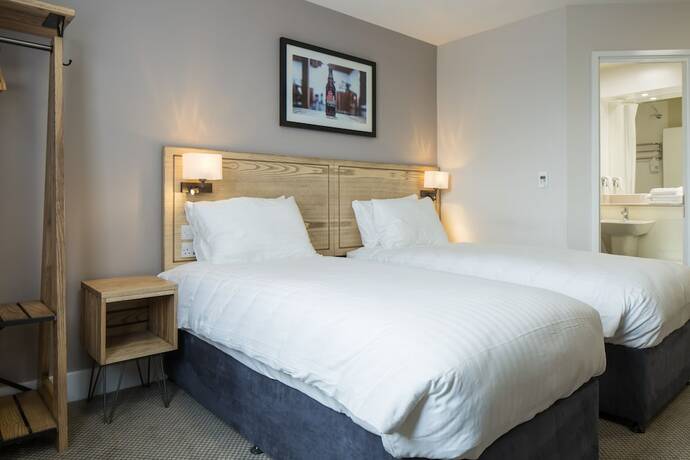 Imagen de la habitación del Hotel Raven's Cliff, Motherwell by Marston\'s Inns. Foto 19