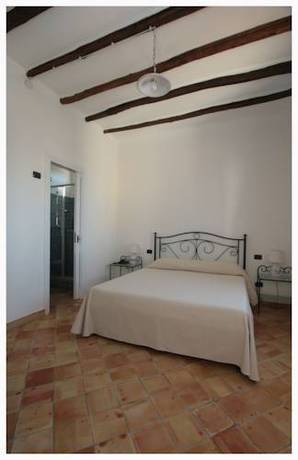 Imagen de la habitación del Hotel Ravesi. Foto 5