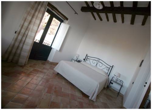 Imagen de la habitación del Hotel Ravesi. Foto 8