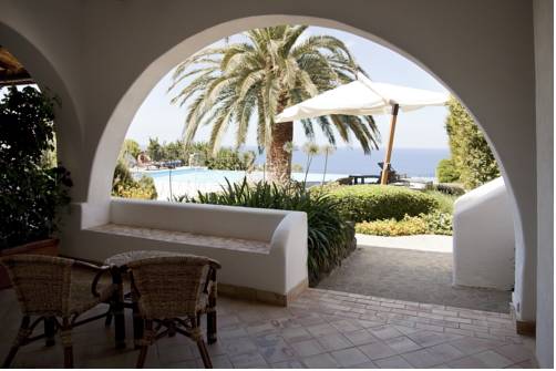 Imagen de la habitación del Hotel Ravesi. Foto 13