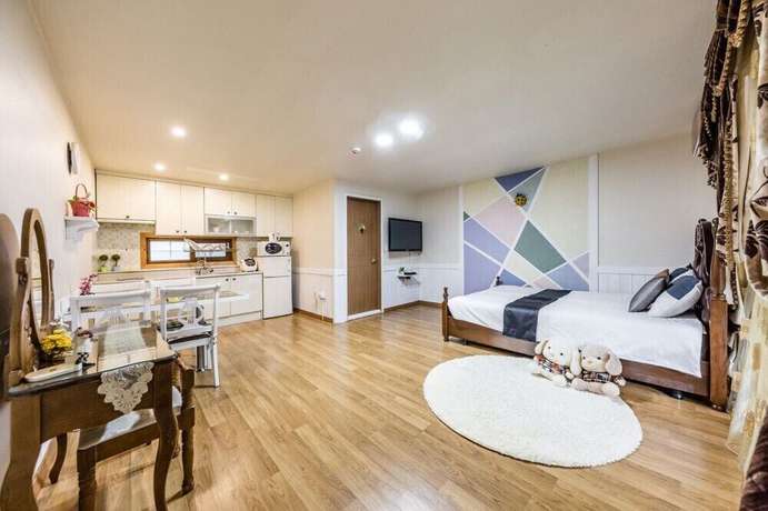 Imagen de la habitación del Hotel Ravie Pension. Foto 19