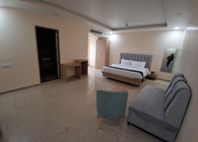 Imagen de la habitación del Hotel Ravika Grand Hotel and Banquet. Foto 5