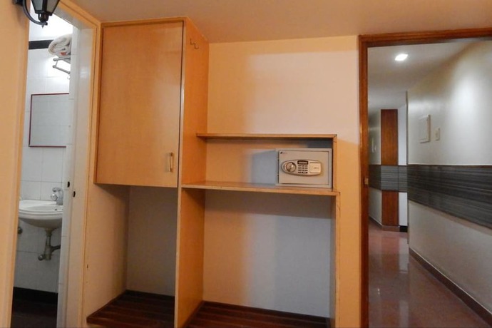 Imagen de la habitación del Hotel Raviraj. Foto 2