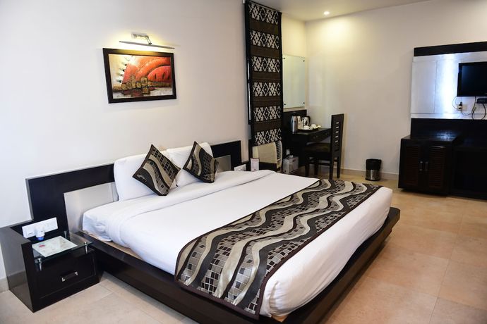 Imagen de la habitación del Hotel Ravisha Continental. Foto 10