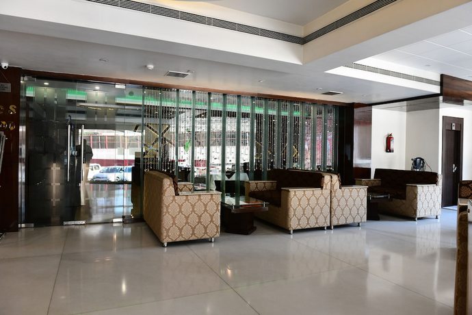 Imagen de los interiores del Hotel Ravisha Continental. Foto 18