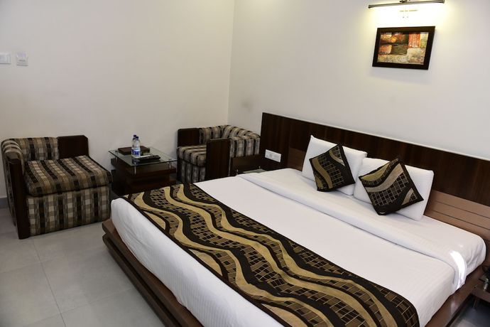 Imagen de la habitación del Hotel Ravisha Continental. Foto 14
