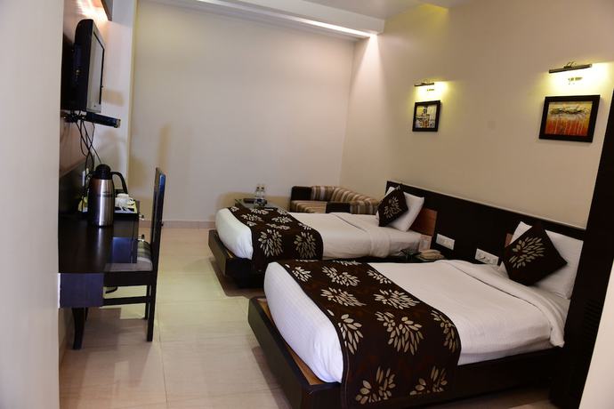 Imagen de la habitación del Hotel Ravisha Continental. Foto 16