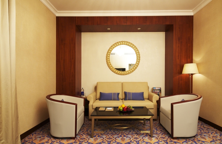 Imagen de la habitación del Hotel Raviz Center Point. Foto 10