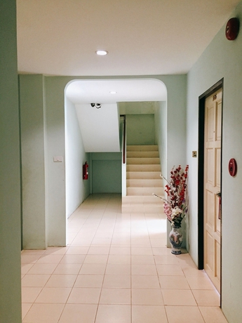 Imagen de los interiores del Hotel Rawai Guesthouse. Foto 19