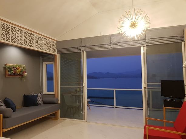Imagen de la habitación del Hotel Raya Buri Resort. Foto 11