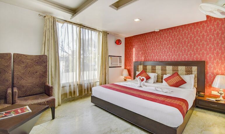 Imagen de la habitación del Hotel Raya Inn. Foto 20
