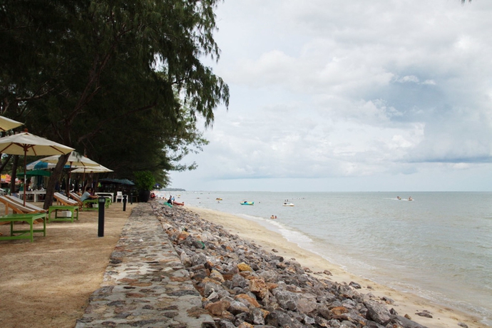 Imagen de los exteriores del Hotel Raya Resort Cha-am. Foto 7