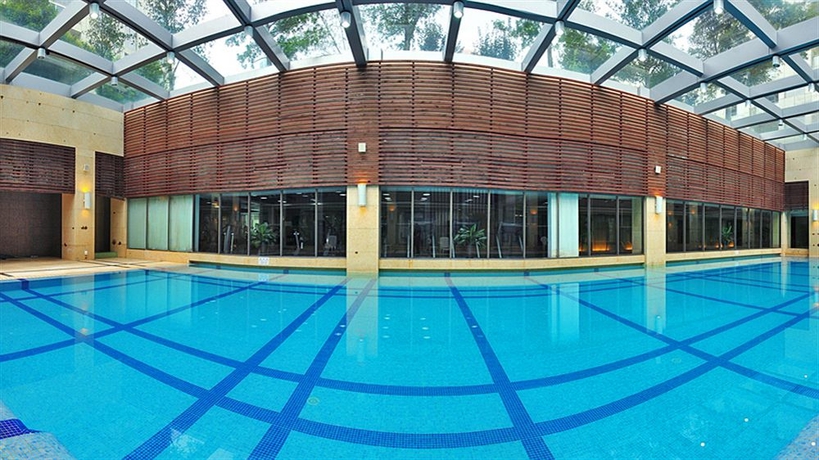 Imagen de la piscina del Hotel Rayfont Downtown Shanghai. Foto 10