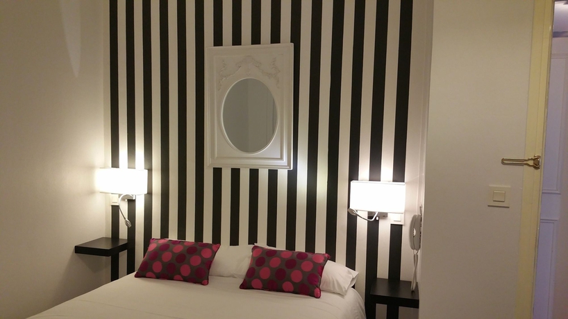 Imagen de la habitación del Hotel Raymond 4 Toulouse. Foto 5