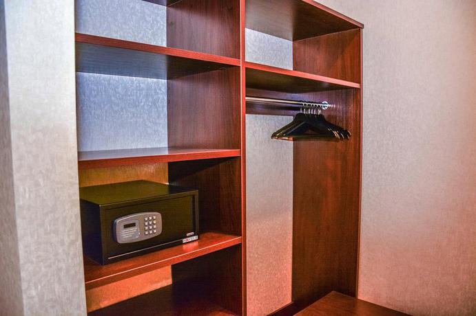 Imagen de la habitación del Hotel Raymond. Foto 3