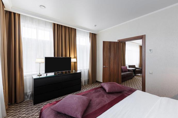 Imagen de la habitación del Hotel Raymond. Foto 5