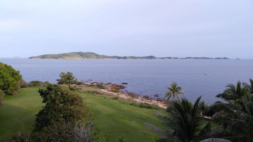 Imagen de los exteriores del Hotel Rayong Resort. Foto 11