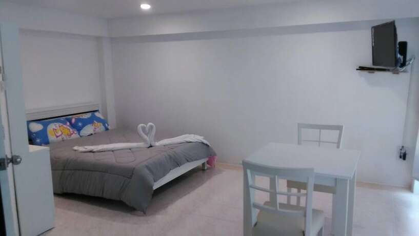 Imagen general del Hotel Rayong Seaview Apartment. Foto 7