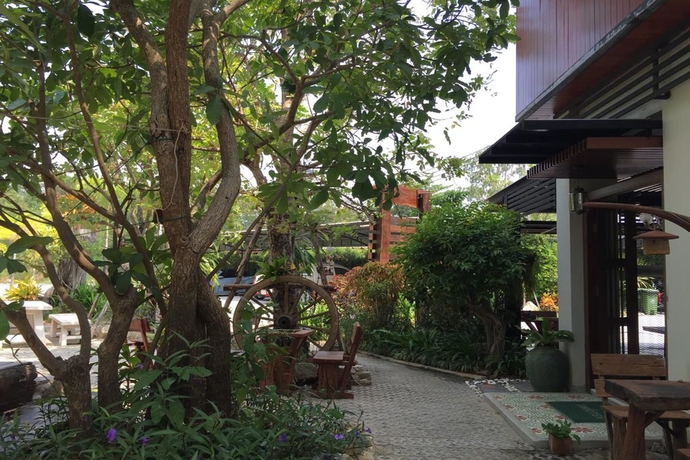 Imagen de los exteriores del Hotel Rayonghouse Resort. Foto 17