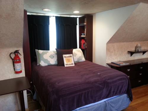 Imagen general del Hotel Ray's Bucktown Bed And Breakfast. Foto 1