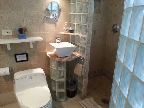 Imagen de la habitación del Hotel Ray's Bucktown Bed And Breakfast. Foto 13