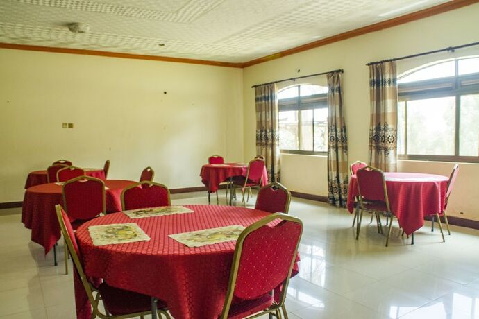 Imagen del bar/restaurante del Hotel Rays. Foto 17