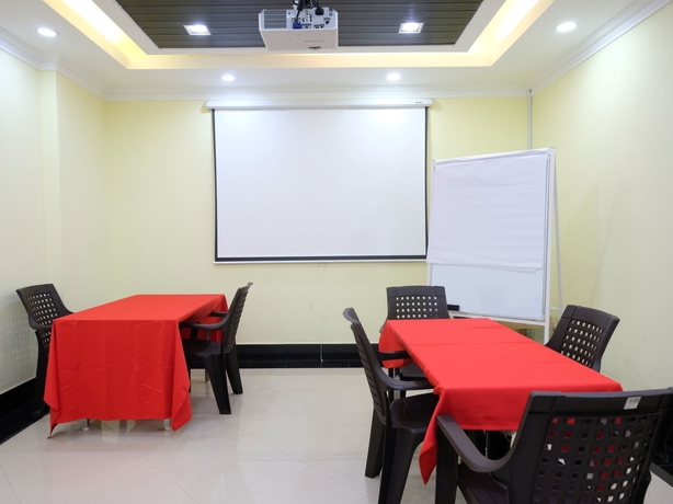 Imagen de los interiores del Hotel Rayyan Sofea. Foto 19