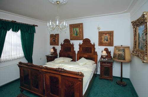 Imagen de la habitación del Hotel Razgorsek. Foto 6