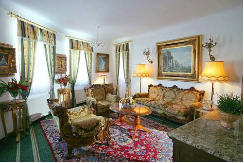 Imagen de la habitación del Hotel Razgorsek. Foto 8