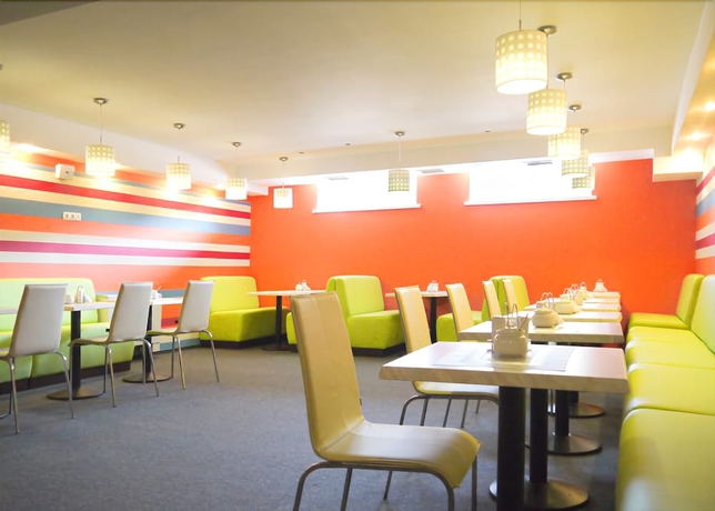 Imagen del bar/restaurante del Hotel Raziotel Kiev. Foto 2