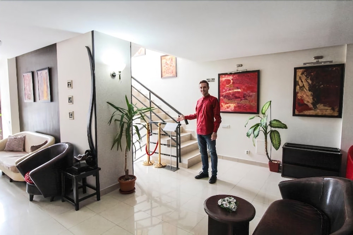 Imagen de los interiores del Hotel Razvan. Foto 15