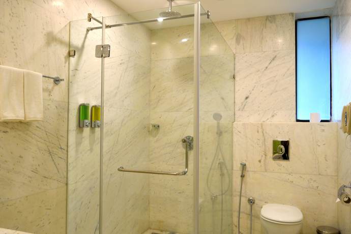 Imagen de la habitación del Hotel Rbd Sarovar Portico. Foto 10