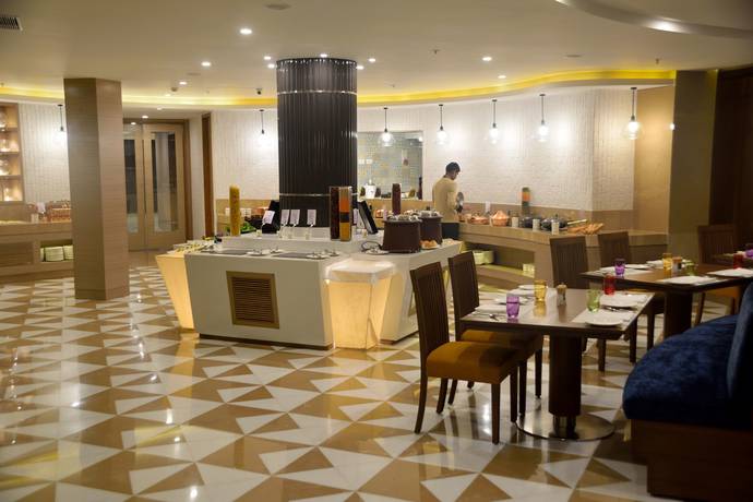 Imagen de la habitación del Hotel Rbd Sarovar Portico. Foto 13