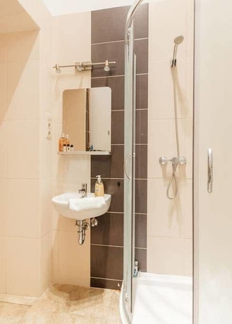 Imagen de la habitación del Hotel Rbnb Apartments - Inner City Ii.. Foto 8