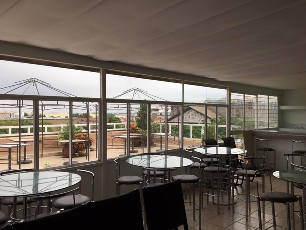 Imagen del bar/restaurante del Hotel Rc Plaza Liberaci&oacute;n. Foto 4