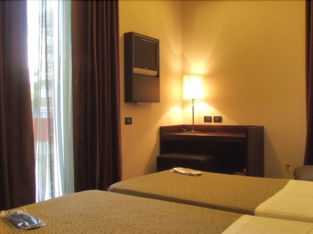 Imagen de la habitación del Hotel Re Di Roma. Foto 11