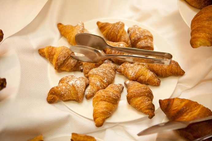 Imagen del bar/restaurante del Hotel Re Enzo. Foto 3