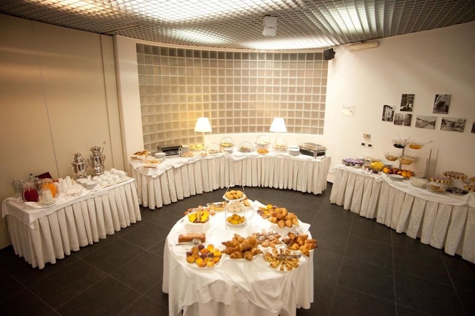 Imagen del bar/restaurante del Hotel Re Enzo. Foto 5