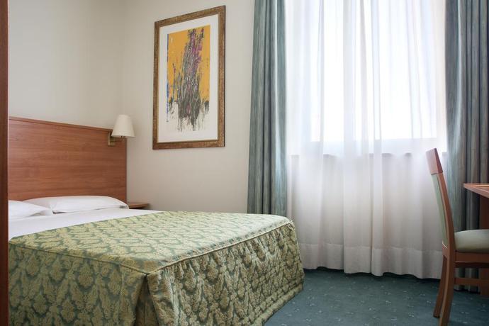 Imagen de la habitación del Hotel Re Lissone. Foto 9