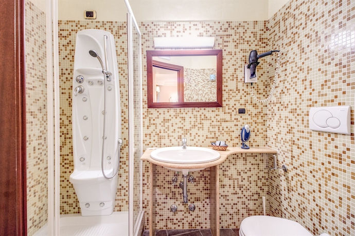 Imagen de la habitación del Hotel Re Luxury Accomodations. Foto 7