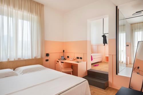 Imagen de la habitación del Hotel Re Versiliana. Foto 19