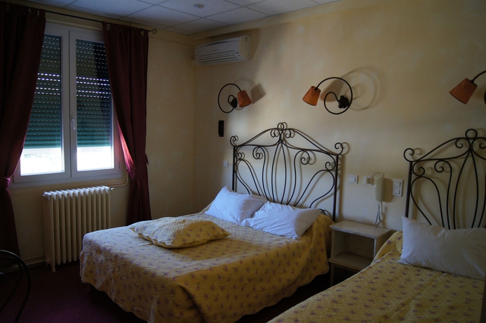 Imagen de la habitación del Hotel Régence. Foto 5