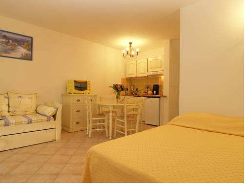 Imagen de la habitación del Hotel Résidence A Barcella. Foto 2