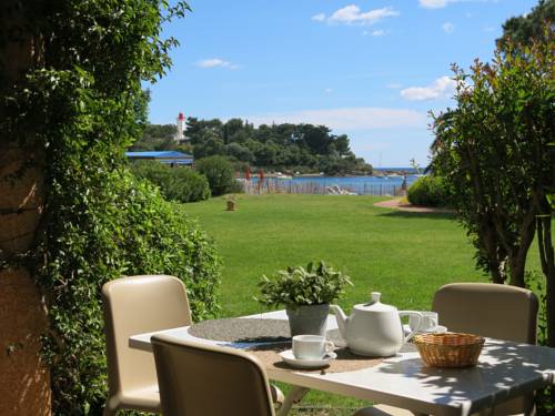 Imagen de la habitación del Hotel R&eacute;sidence Agathos (un Jardin Sur La Plage). Foto 12