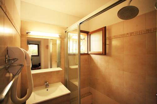 Imagen de la habitación del Hotel R&eacute;sidence Agathos (un Jardin Sur La Plage). Foto 13